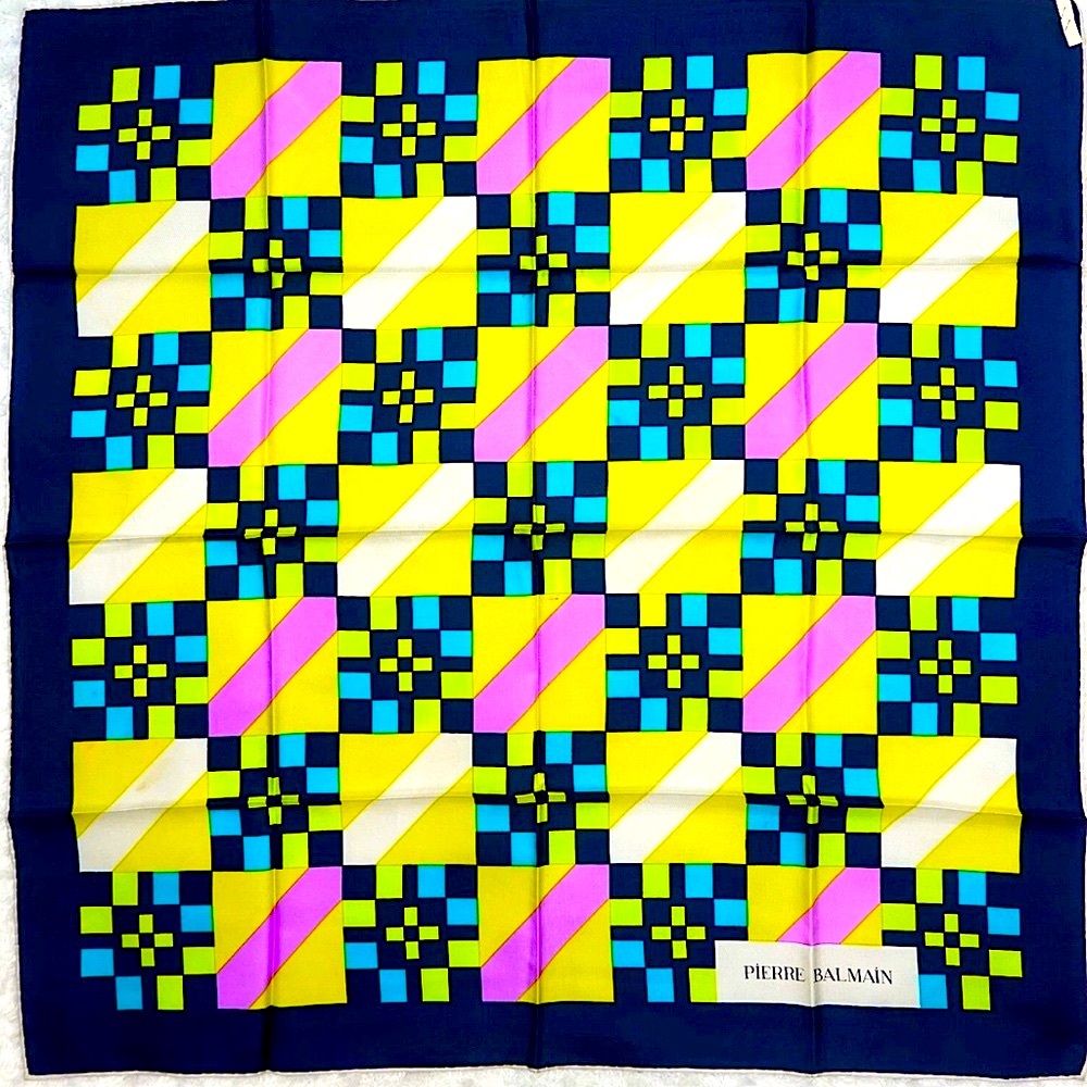 BALMAIN Silk 30.5" X 31" O940 Pierre Balmain Vintage Rate Silk
